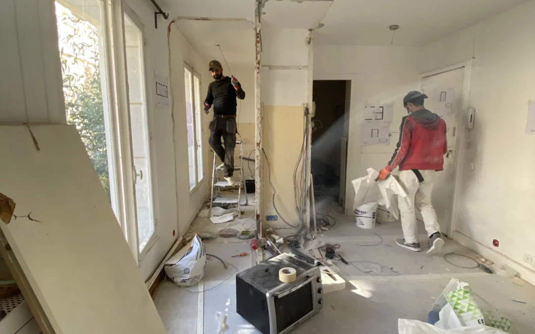 Rénovation d’un appartement parisien : comment procéder dans un bâtiment ancien ?