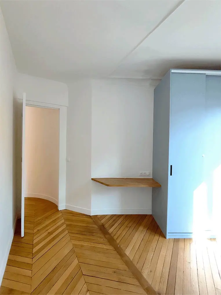 Chambre bleue_Rue de la pompe Équipe KASQ - entreprise de rénovation à Paris